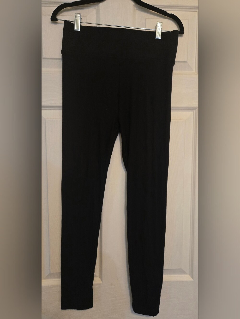 Lou & Grey Black Women's Leggings. Size M. NWOT
